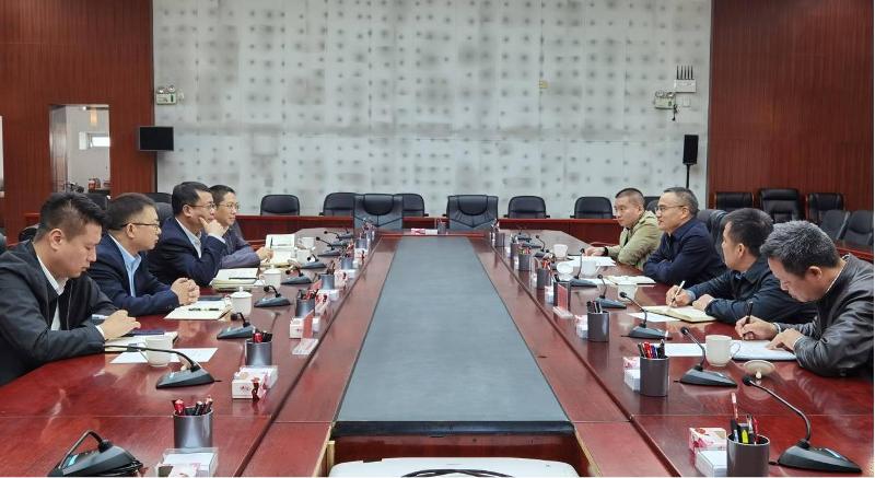 胡流芳拜訪崇左市委常委、常務(wù)副市長(zhǎng)羅海山