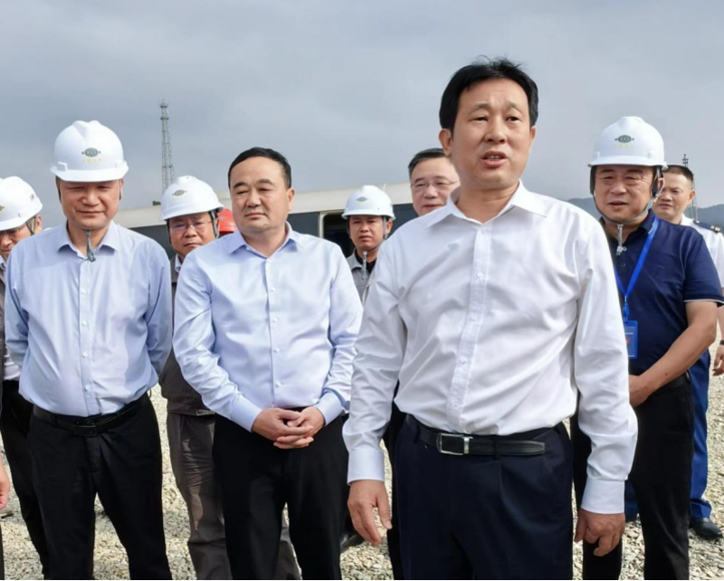 李摯帶隊(duì)到中石化岳陽(yáng)乙烯項(xiàng)目慰問調(diào)研